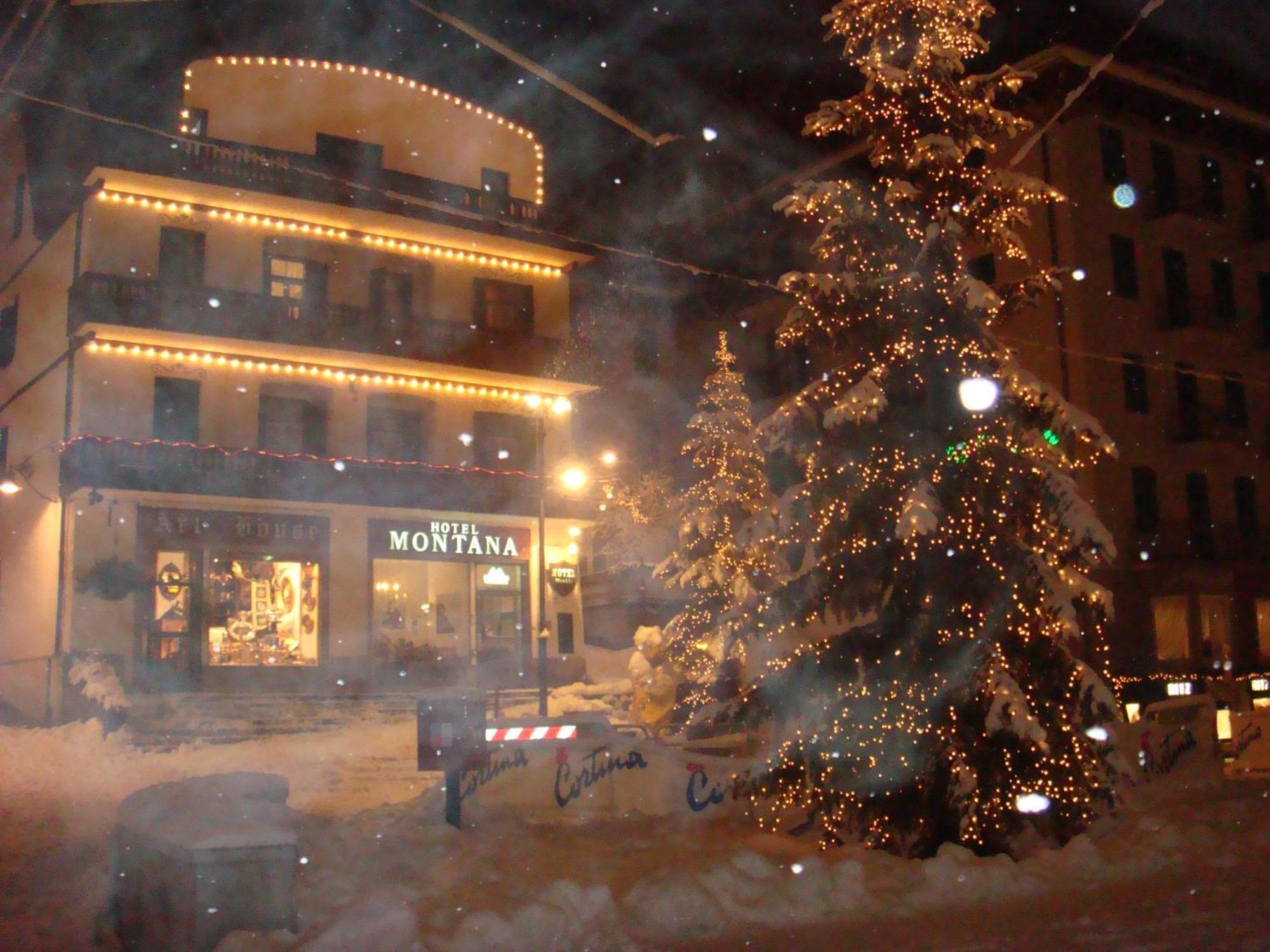 Hotel Montana กอร์ตินาดัมเปซโซ ภายนอก รูปภาพ